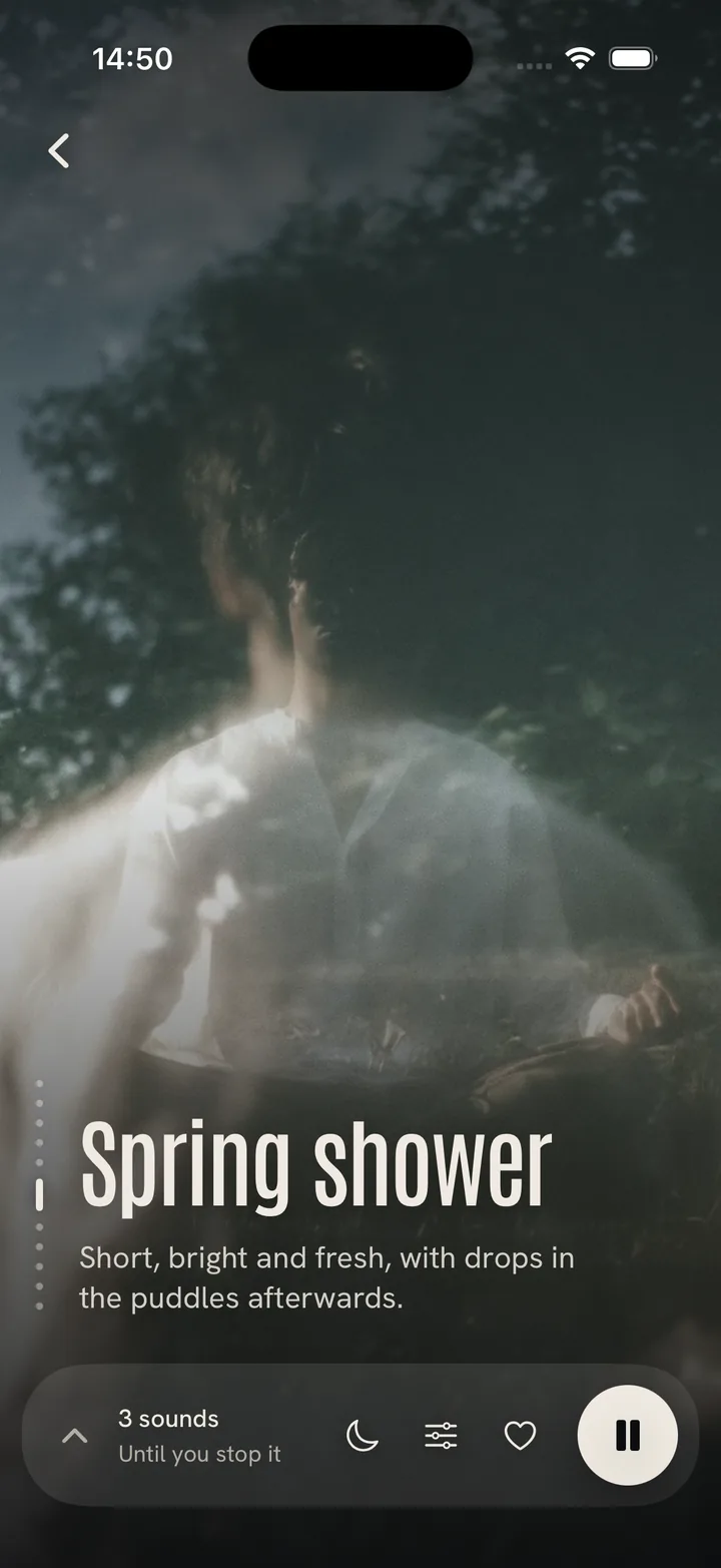 The Spring shower player: a green double exposure, the mix name and the translucent bar.