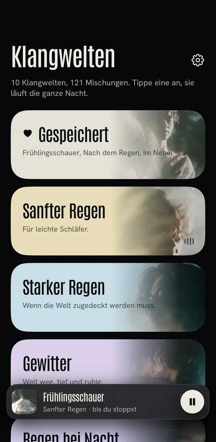 Die Liste der Klangwelten: Gespeichert, Sanfter Regen, Starker Regen, Gewitter, Regen bei Nacht, jede als Bildkarte.